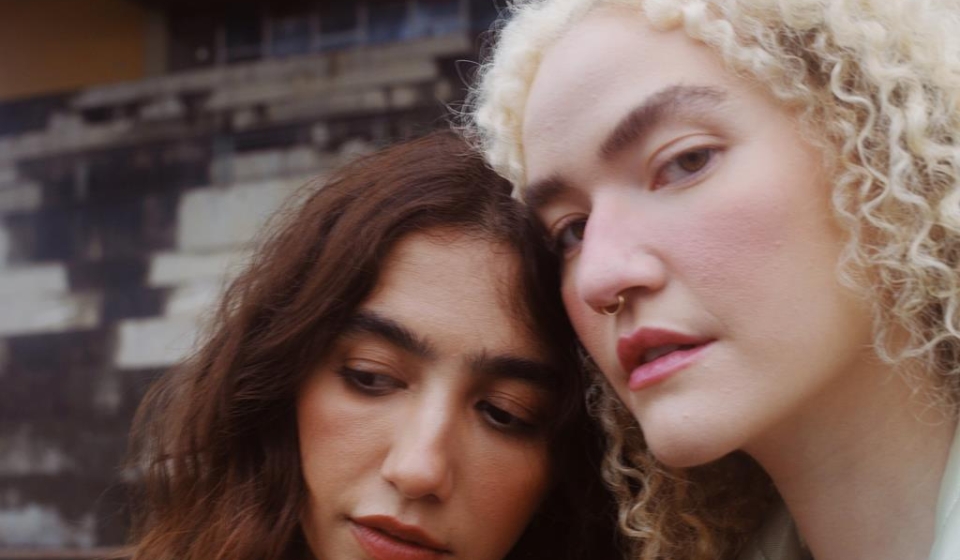 Anavitória abre o Natal Encantado de Barueri com show no Boulevard Central, marcando o início da programação natalina da cidade. Foto: Prefeitura De Barueri