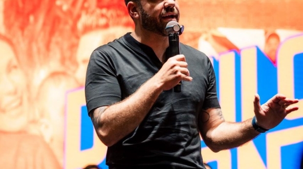 Danilo Joan durante sua fala sobre compromisso coletivo com o futuro do Brasil. Foto: Divulgação