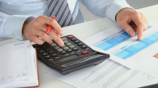 O PLP nº 125/2022 endurece o combate ao devedor contumaz e amplia os riscos para empresas e sócios. Segundo especialistas, a atuação preventiva e a defesa técnica são decisivas para evitar sanções que podem paralisar o negócio. Foto: Divulgação