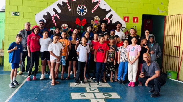 Mais do que uma campanha de fim de ano, o Natal Solidário da N-Multifibra uniu colaboradores, empatia e propósito para impactar mais de 300 crianças e jovens da região, reforçando que conexões verdadeiras vão além da tecnologia. Foto: Divulgação