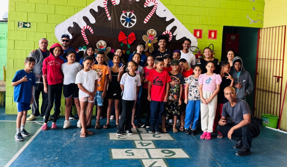 Mais do que uma campanha de fim de ano, o Natal Solidário da N-Multifibra uniu colaboradores, empatia e propósito para impactar mais de 300 crianças e jovens da região, reforçando que conexões verdadeiras vão além da tecnologia. Foto: Divulgação