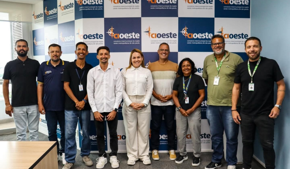 Representantes municipais participam da reunião da Câmara Técnica de Juventude do CIOESTE, realizada na sede do consórcio, com foco em políticas públicas regionais para jovens. Foto: CIOESTE (Redes Sociais/ Reprodução)
