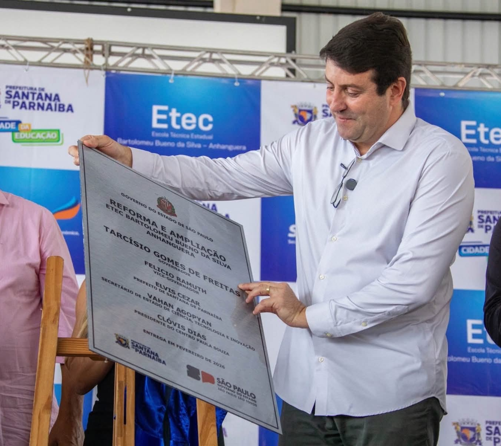 Prefeito Elvis Cezar inaugura ampliação e reforma da Etec Bartolomeu Bueno da Silva, na Fazendinha. Foto: Arquivo Pessoal - Prefeito Elvis Cezar (Redes Sociais/Reprodução