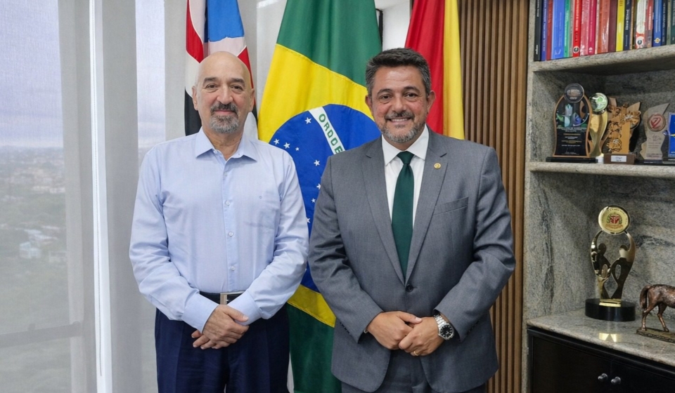 Deputado Danilo Balas e Prefeito Fernando Martins da Costa durante reunião na Prefeitura de Sorocaba para alinhamento de investimentos e parcerias. Foto: Divulgação