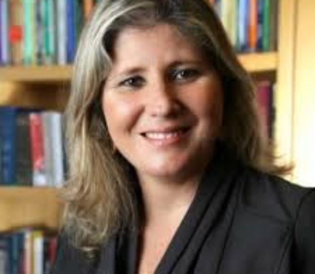 Ana Paula De Raeffray é especialista em regulação e sustentabilidade do setor de saúde.