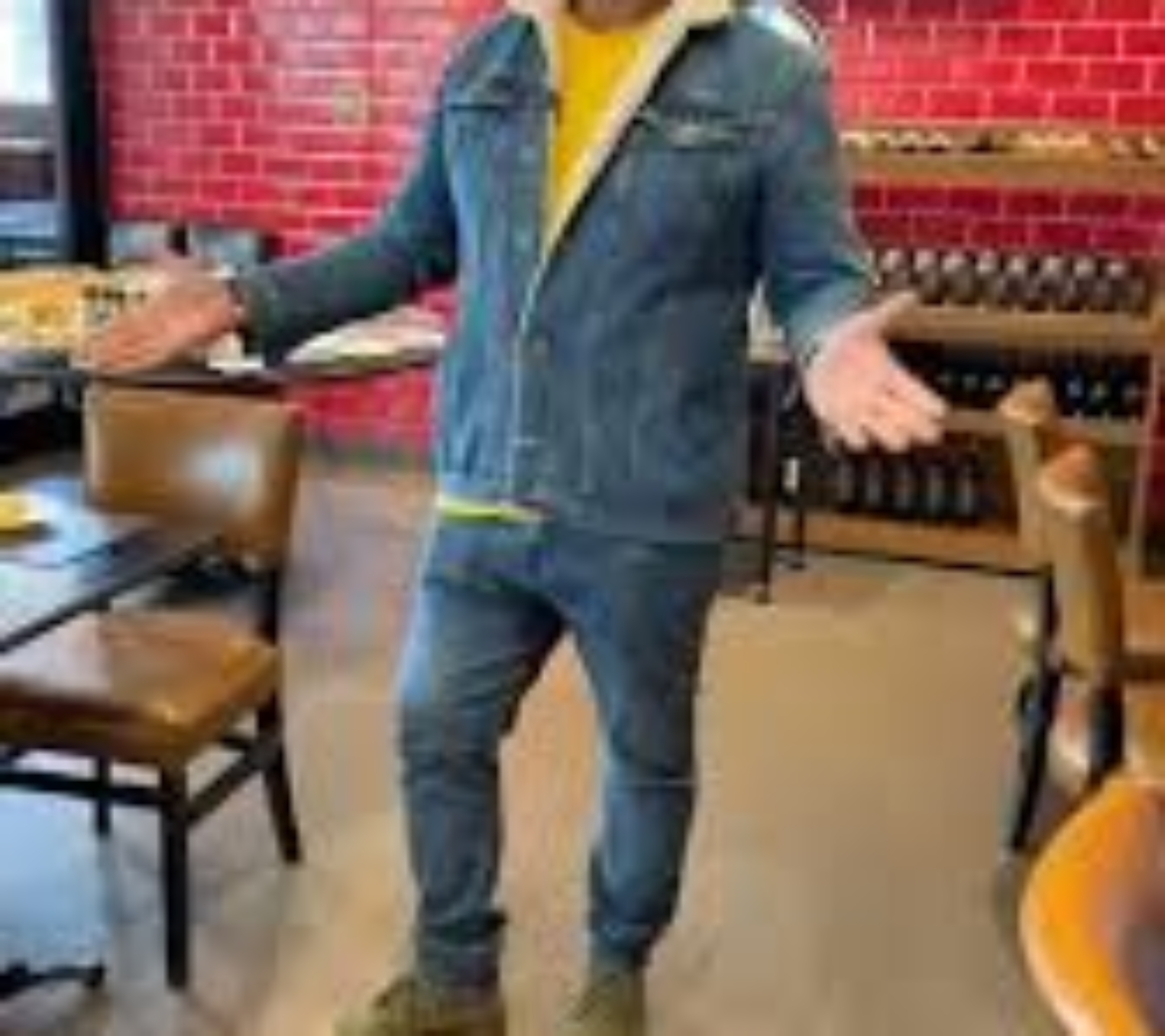 Alexandre Frota durante coletiva de imprensa em Cotia, onde esclareceu seu futuro político e reafirmou apoio ao prefeito Welington Formiga. Foto: Redes Sociais/ Reprodução