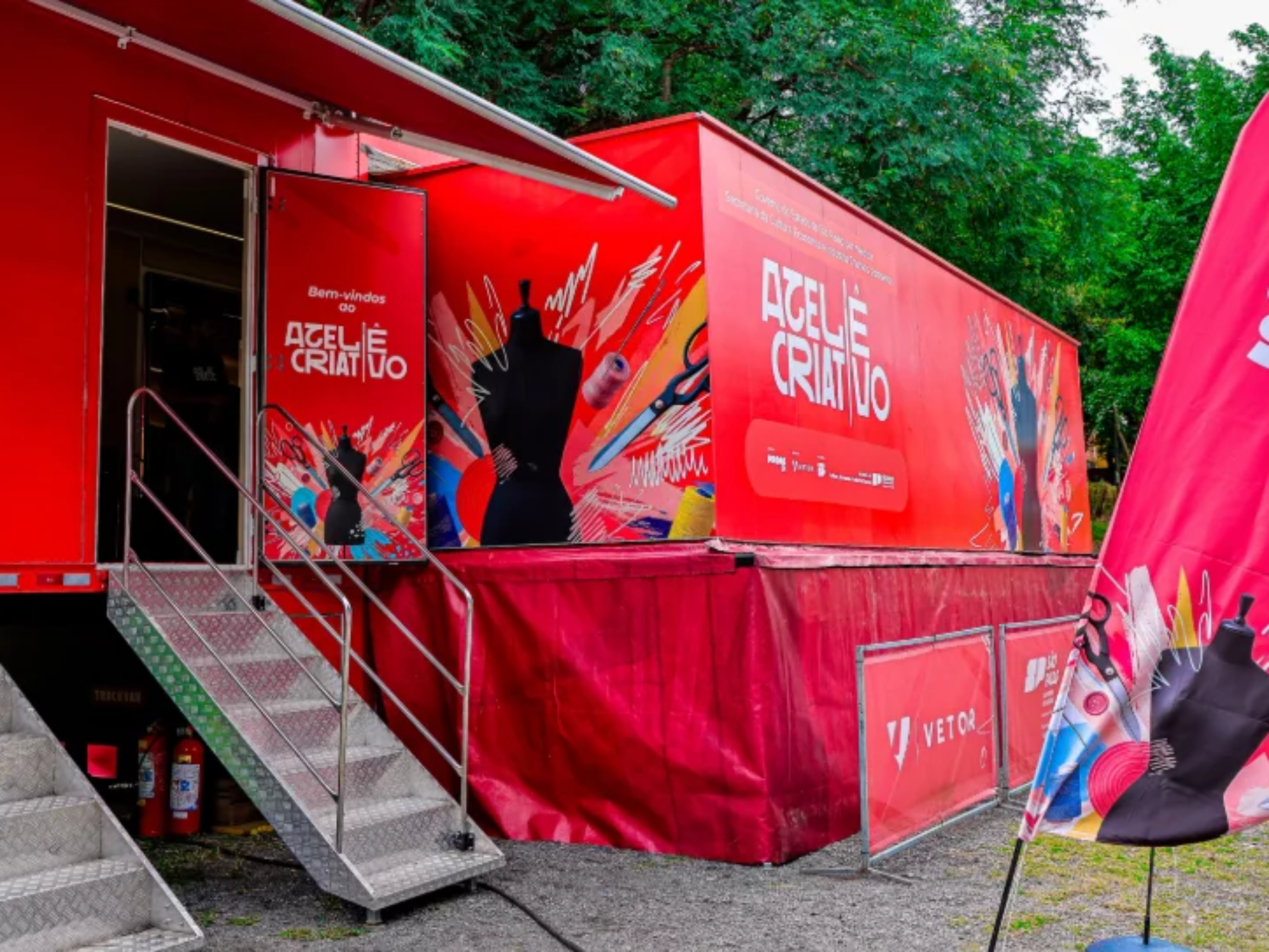 Projeto Ateliê Criativo leva oficinas de moda sustentável a Osasco.Imagens: Fernanda Cazarini