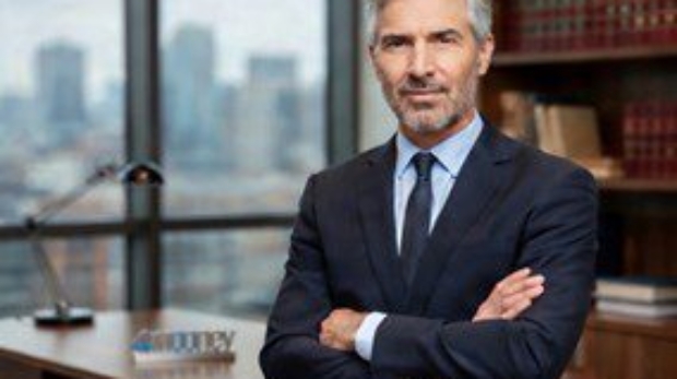 Legenda para fotos
Ellyot Mackenzie, autor do artigo sobre os impactos do plágio intelectual e os desafios da inovação no cenário tecnológico atual. Foto: Divulgação