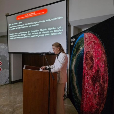 Autoridades e representantes internacionais participam de evento na Embaixada da Turquia em Brasília sobre o Dia Internacional do Resíduo Zero. Foto:. Divulgação