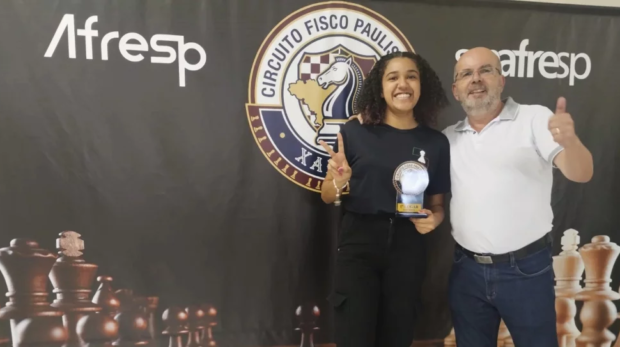 Enxadristas de diferentes categorias participam da 3ª etapa do Circuito Fisco Paulista de Xadrez, realizada na sede da AFRESP, em Osasco, reunindo 154 competidores e destacando o incentivo ao esporte e à inclusão por meio do xadrez. Texto e foto: Giane Vieira @giane.vvieira♟️📸