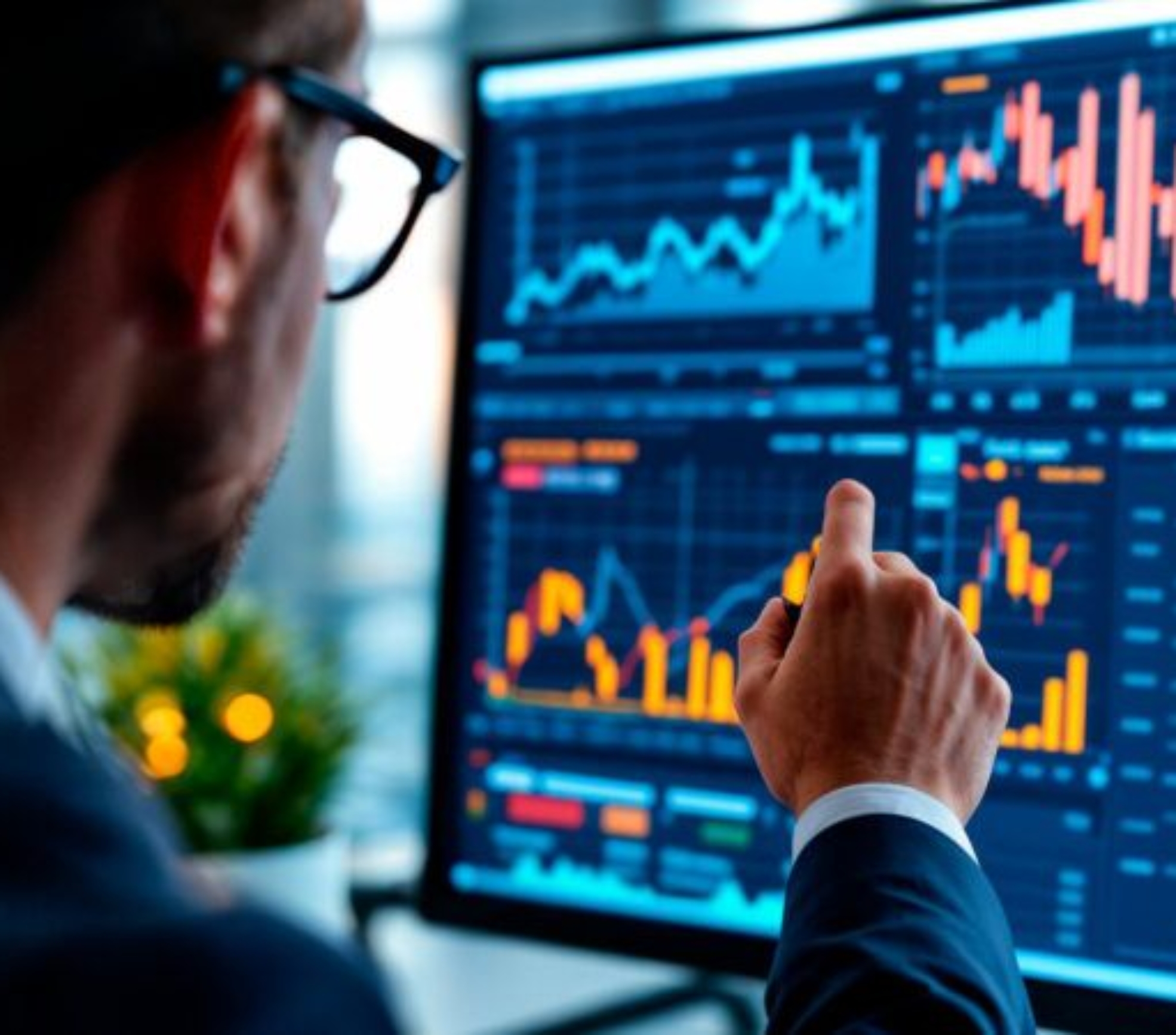 Homem de negócios observa atentamente uma tela de computador, simbolizando a transição do marketing tradicional de “Acionamento Positivo” para estratégias baseadas em modelos cognitivos e relacionamento digital eficiente. Foto: Divulgação