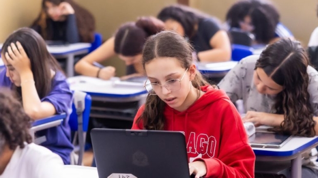Ferramenta poderá ser utilizada como um facilitador pedagógico, permitindo que professores criem materiais didáticos dinâmicos, enquanto estudantes desenvolvem competências digitais e criativas em projetos escolares Foto: Divulgação/Governo de SP