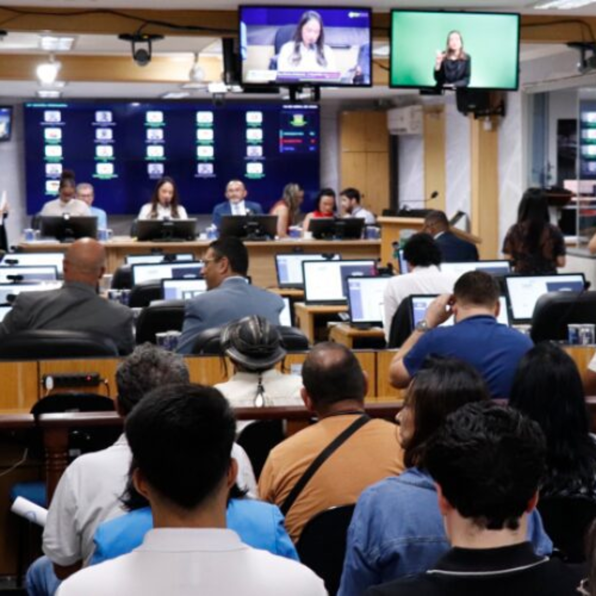 Proposta institui data oficial para reconhecer a contribuição de militares das Forças Armadas e auxiliares. Ricardo Migliorini / CMO