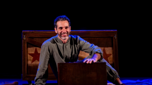 Mouhamed Harfouch traz a premiada comédia “Meu Remédio” para Osasco