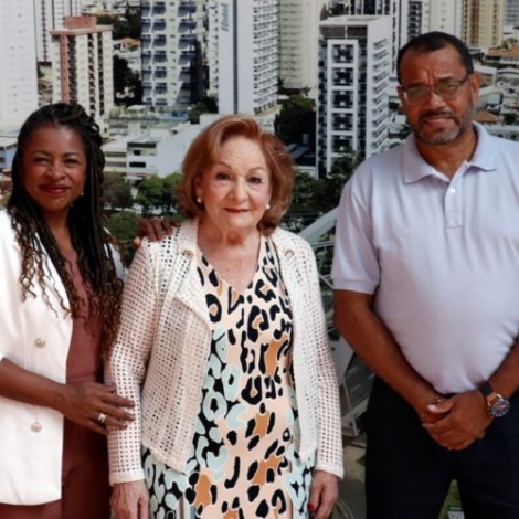 A solenidade homenageou Janete Sanazar e os ex-integrantes da JUCO Graziela Macedo e Anderson Rodrigues de Melo pelo legado e contribuição à entidade. Foto: Câmara De Osasco