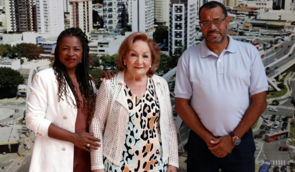 A solenidade homenageou Janete Sanazar e os ex-integrantes da JUCO Graziela Macedo e Anderson Rodrigues de Melo pelo legado e contribuição à entidade. Foto: Câmara De Osasco