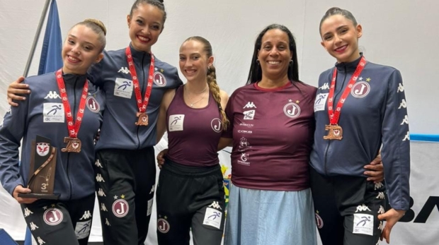 Atletas do Clube Atlético Juventus representaram o clube no Campeonato Estadual de Ginástica Rítmica, realizado em Taubaté (SP), conquistando resultados expressivos para a equipe. Foto: Clube Atlético Juventus