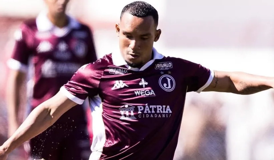 Elkin Muñoz em ação pelo Moleque Travesso (Foto: Bruno Costa-Juventus SAF)