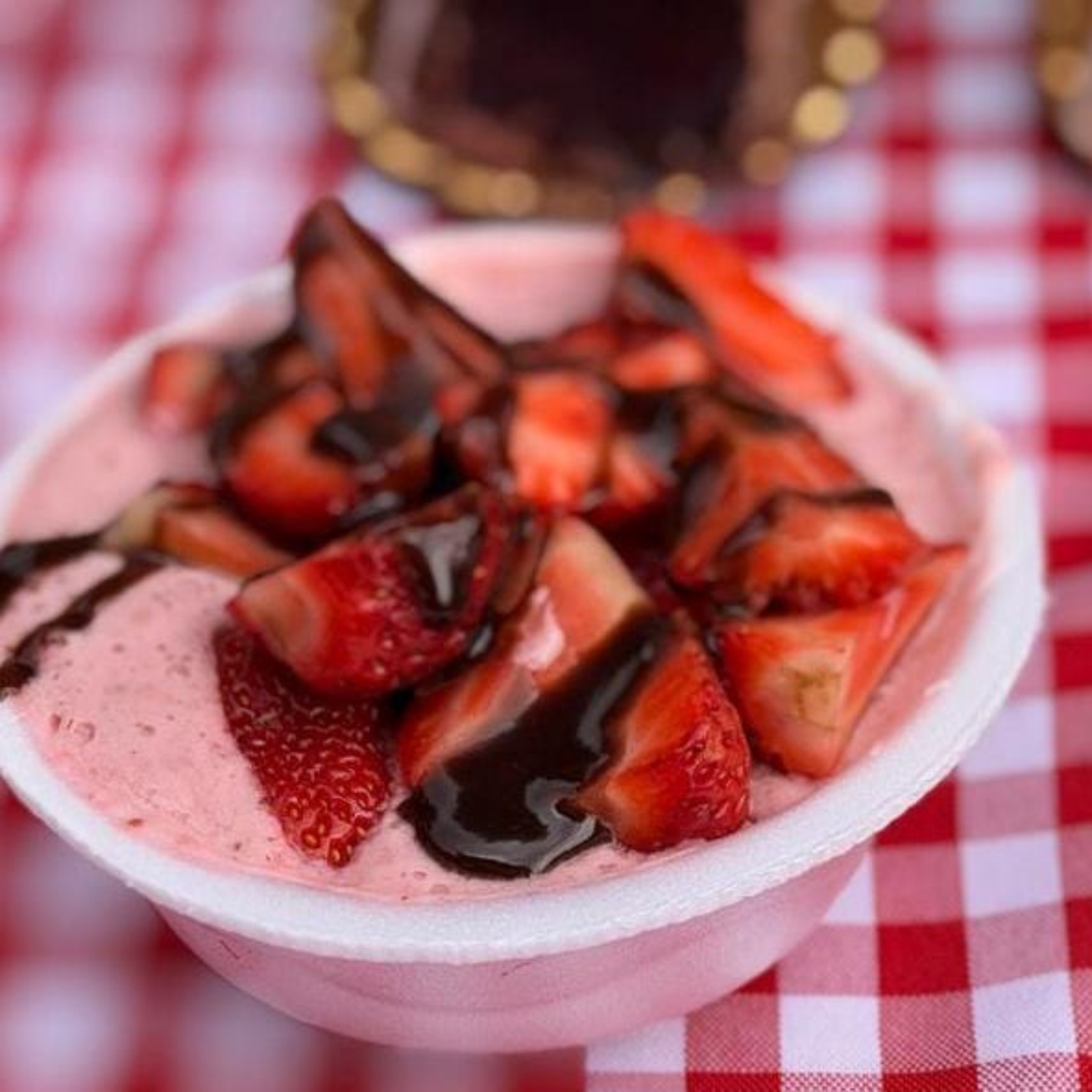 Festival do Morango e Beer Land reúne sabores irresistíveis, cervejas artesanais e programação musical em um ambiente ideal para toda a família no Parque do Lago Francisco Rizzo. Foto: Divulgação