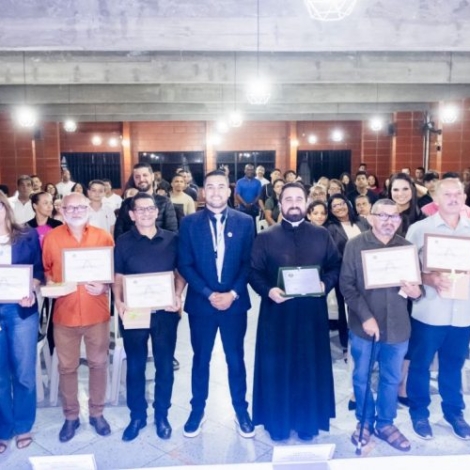 Paróquia de Osasco recebe homenagem da Câmara Municipal. Foto: Câmara De Osasco