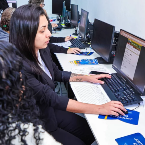 Atendimento do programa leva vagas de emprego às regiões Norte e Sul. Fotos: Fernanda Cazarini