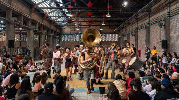Circuito Sesc de Artes leva programação cultural gratuita ao Parque do Planalto, em Carapicuíba.
Crédito: Prefeitura De Carapicuíba