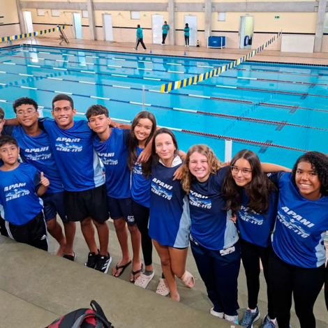 Equipe de natação de Itu comemora conquistas na fase regional dos Jogos Abertos da Juventude, com destaque para os atletas classificados para a final.
Crédito: Divulgação/Prefeitura De Itu