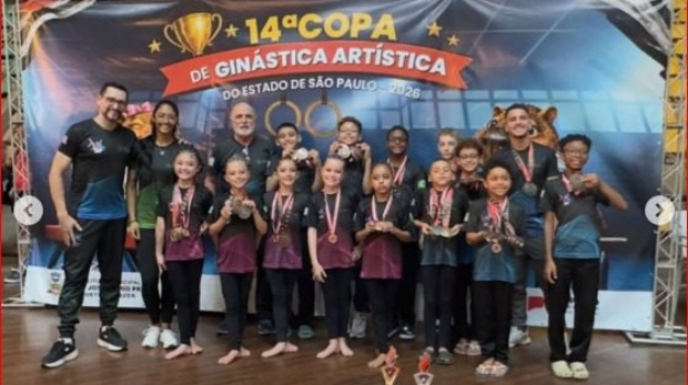 Delegação do FAE Osasco conquistou títulos e diversos pódios na 14ª Copa de Ginástica Artística do Estado de São Paulo. 

Crédito: Divulgação 
