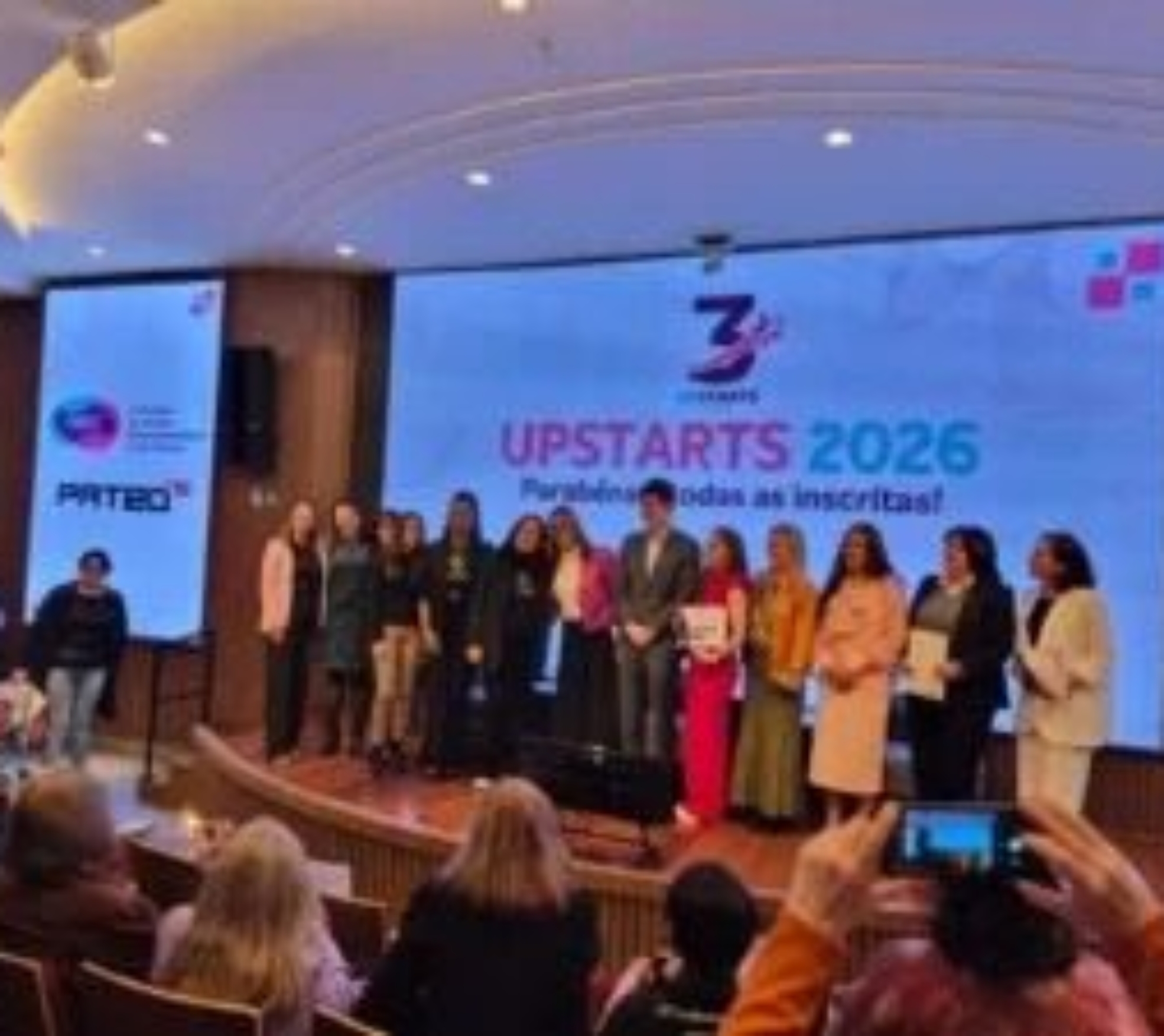 Deise Cottet representou a Associação Comercial Distrital Noroeste em premiação nacional de startups e conquistou destaque entre os dez melhores projetos do país com a NC Negócios em Condomínios. 

Crédito: Divulgação / Associação Comercial Distrital Noroeste