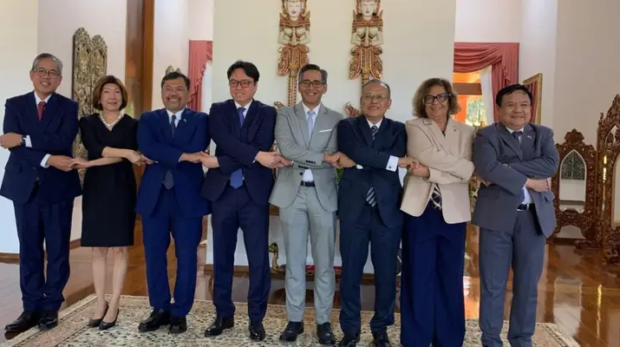 Encontro do Comitê ASEAN-Brasil reuniu representantes diplomáticos para fortalecer relações institucionais e cooperação internacional.

Crédito: Divulgação