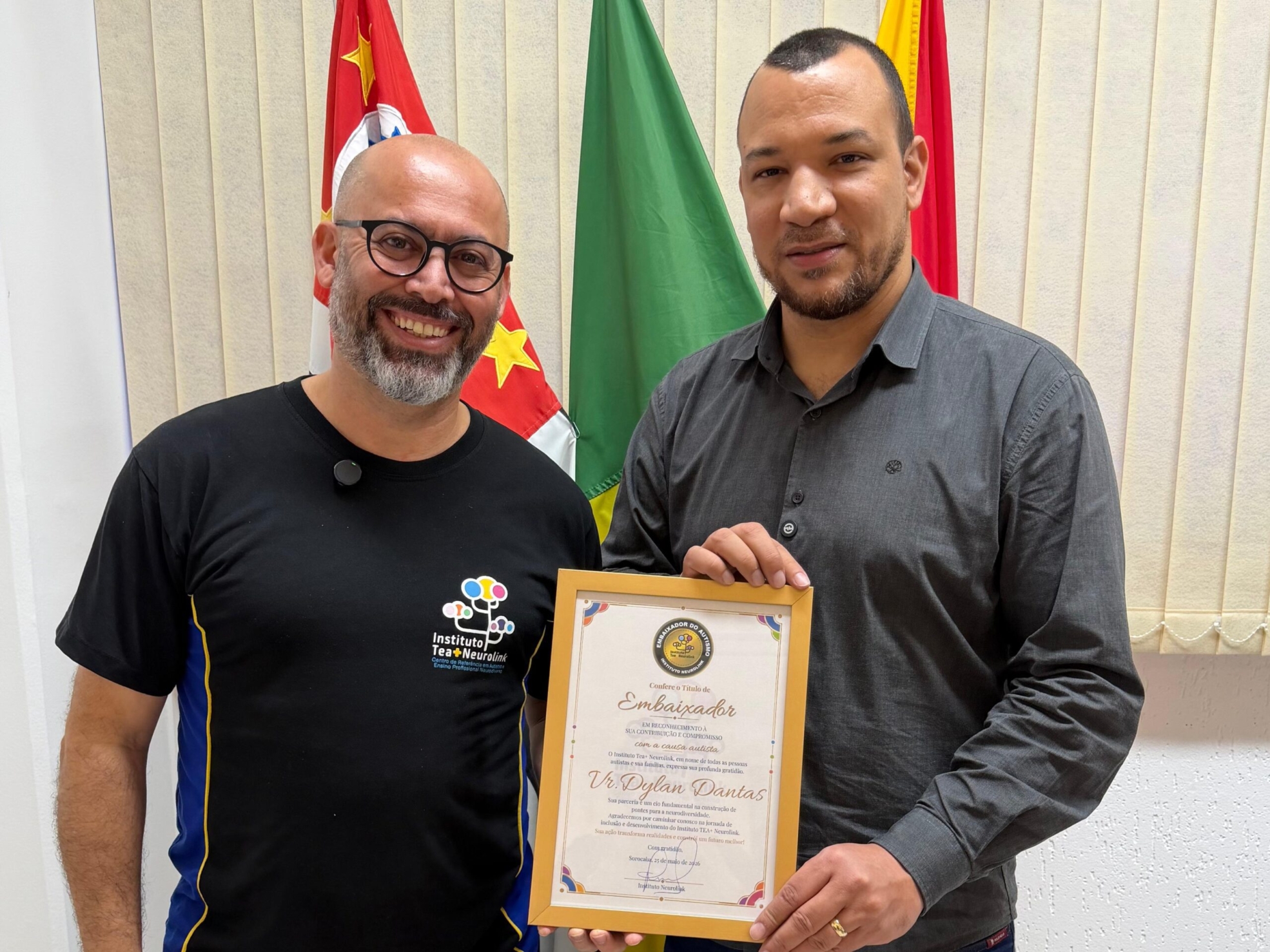 Vereador Dylan Dantas recebe título de Embaixador do Autismo concedido pelo Instituto TEA+ Neurolink em Sorocaba.

Crédito: Câmara De Sorocaba