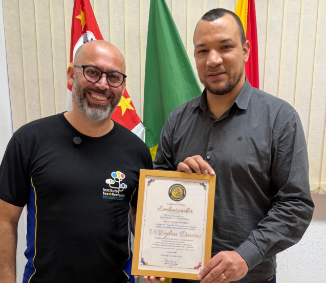 Vereador Dylan Dantas recebe título de Embaixador do Autismo concedido pelo Instituto TEA+ Neurolink em Sorocaba.

Crédito: Câmara De Sorocaba