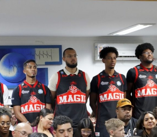 Reconhecimento ao esporte e à cultura! A Câmara Municipal de Osasco homenageou a equipe de Basquete 3x3 pelo destaque no Campeonato Paulista Série Ouro e a Orquestra Infantil de Cordas do CEU José Saramago pela emocionante participação na posse das Autoridades Mirins 2026.

Crédito: Câmara De Osasco