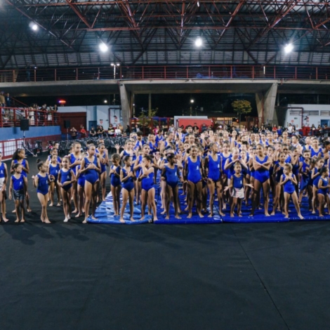 Alunos da ginástica artística de Cajamar realizaram apresentações especiais em homenagem ao Dia das Mães no Ginásio do Polvilho.

Crédito: Pre,