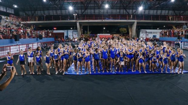 Alunos da ginástica artística de Cajamar realizaram apresentações especiais em homenagem ao Dia das Mães no Ginásio do Polvilho.

Crédito: Pre,