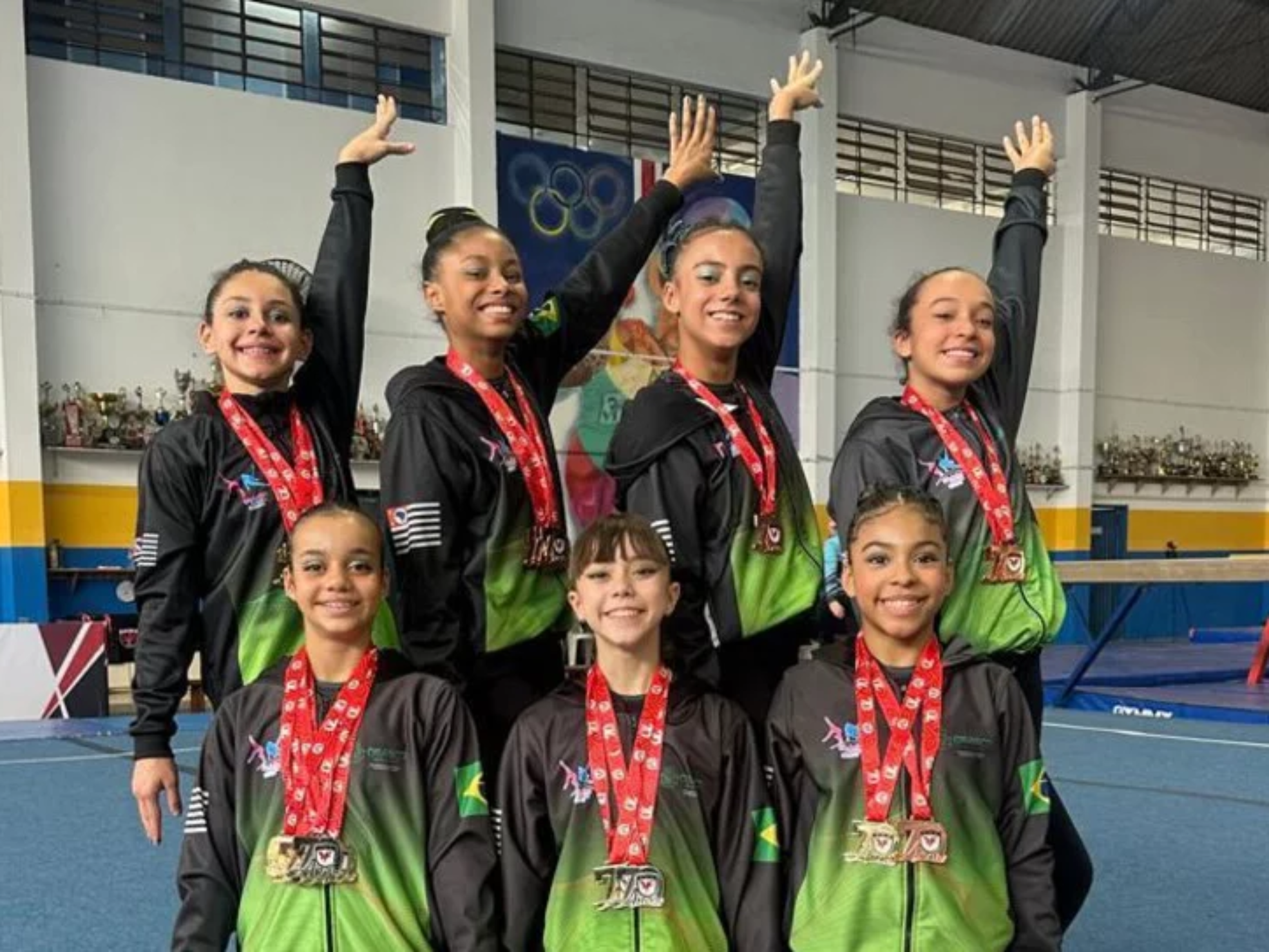 A delegação de Osasco brilhou na Taça São Paulo de Ginástica Artística, realizada no último sábado (16), e conquistou 19 medalhas durante a competição organizada pela Federação Paulista de Ginástica.

Crédito: Divulgação 