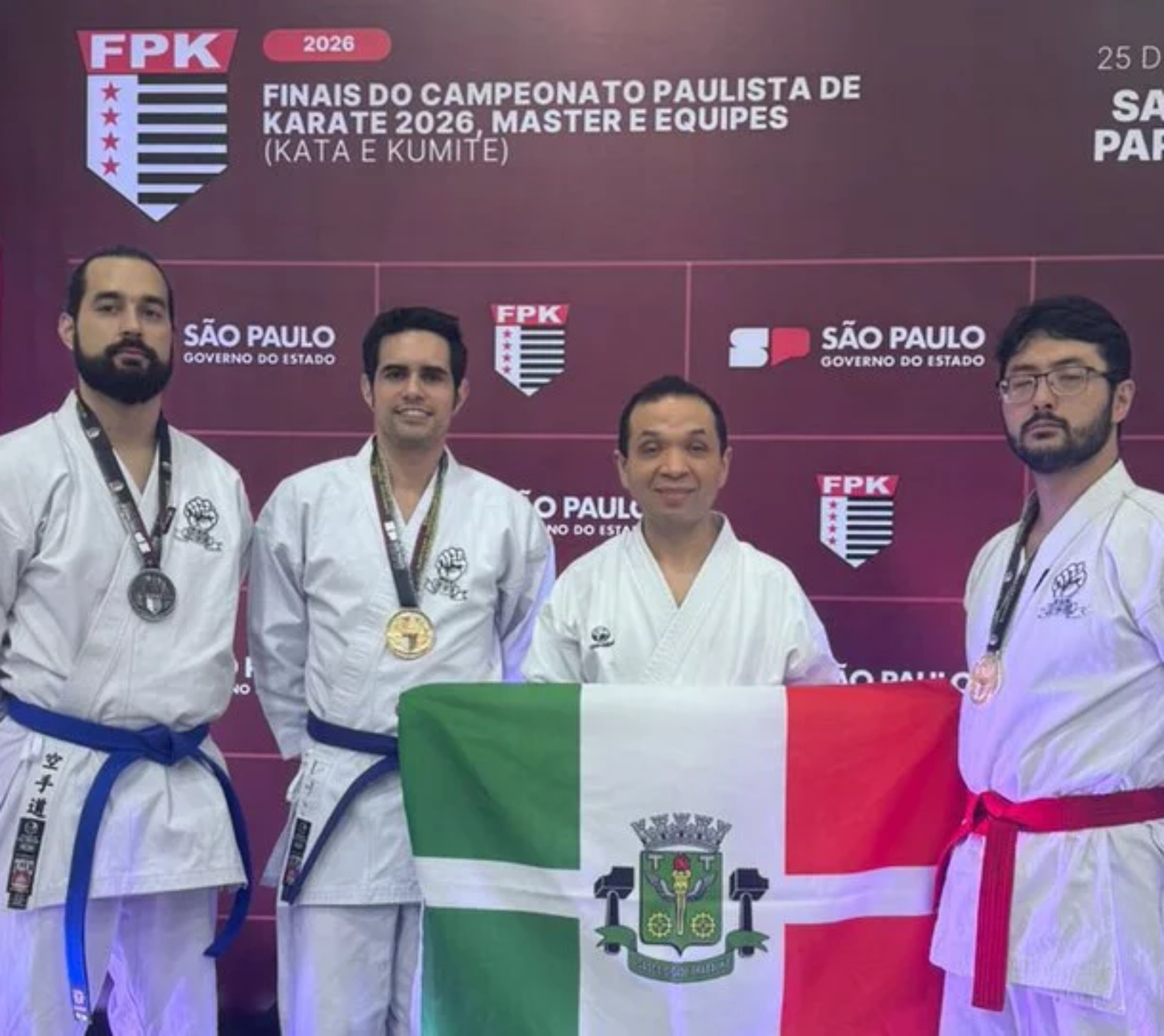 Osasco brilhou no Campeonato Paulista de Karatê! Nossos atletas conquistaram cinco medalhas e garantiram vaga para o Campeonato Brasileiro da modalidade.

Crédito: Divulgação