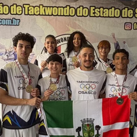 Delegação osasquense conquistou oito medalhas no Campeonato Paulista de Taekwondo e classificou todos os atletas para a seletiva do Grand Slam SP 2026.

Crédito: Divulgação 