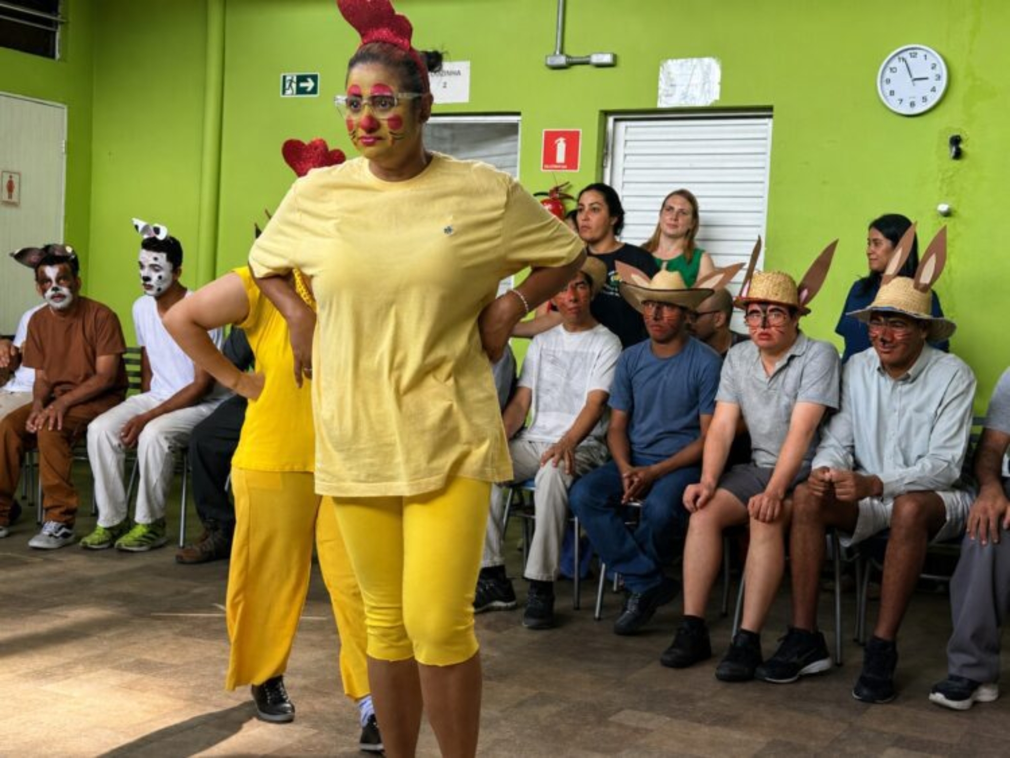 Alunos da APAE Cotia sobem ao palco com o espetáculo “Os Saltimbancos” e mostram que a arte é um espaço de inclusão, talento e transformação.

Crédito: Divulgação