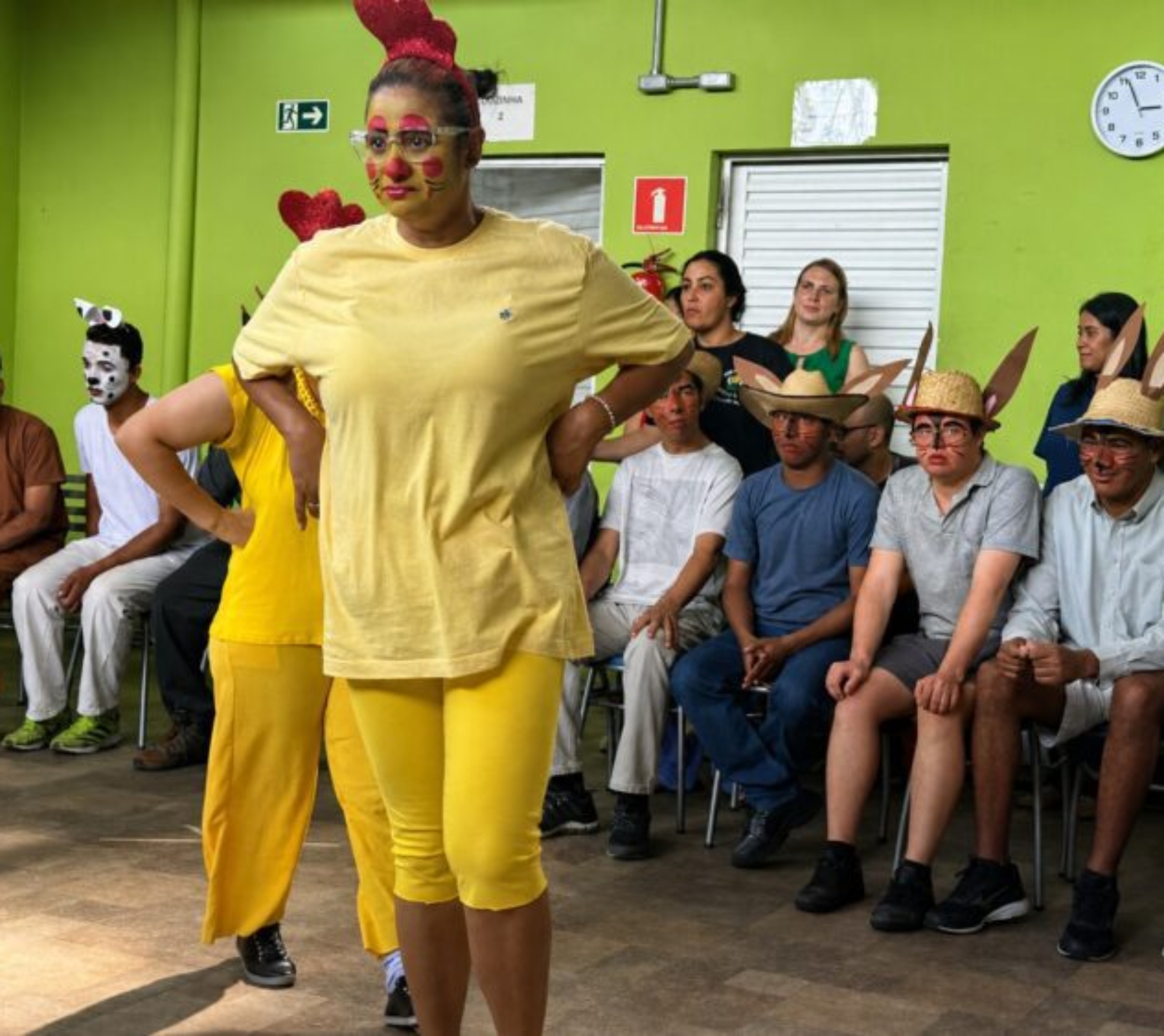 Alunos da APAE Cotia sobem ao palco com o espetáculo “Os Saltimbancos” e mostram que a arte é um espaço de inclusão, talento e transformação.

Crédito: Divulgação