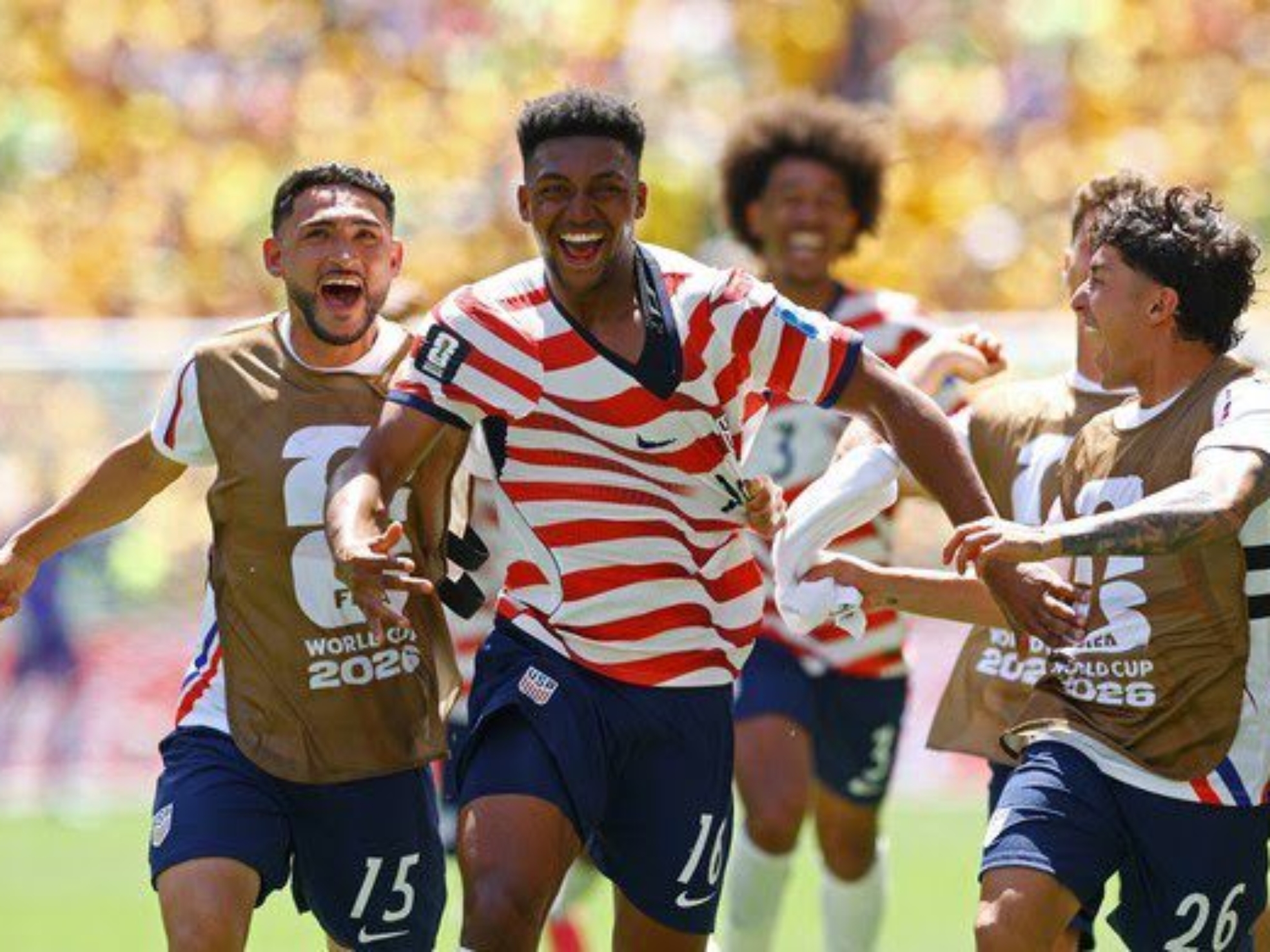 Alex Freeman comemora seu gol em Estados Unidos x Austrália pela Copa do Mundo 2026 — Foto: REUTERS/Albert Gea