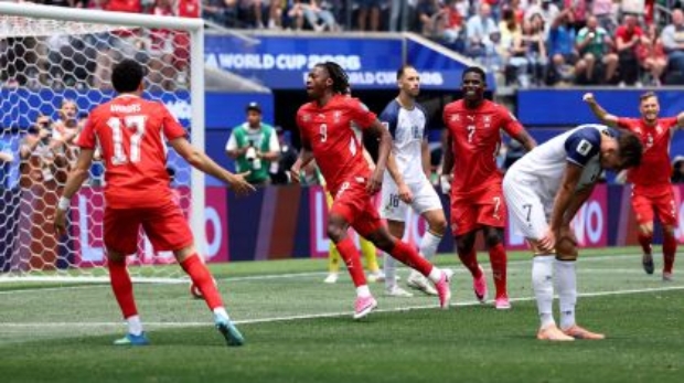 Johan Manzambi marcou dois gols na vitória da Suíça contra a Bósnia pela segunda rodada do Grupo B da Copa do Mundo  • Alex Livesey - FIFA/FIFA via Getty Images