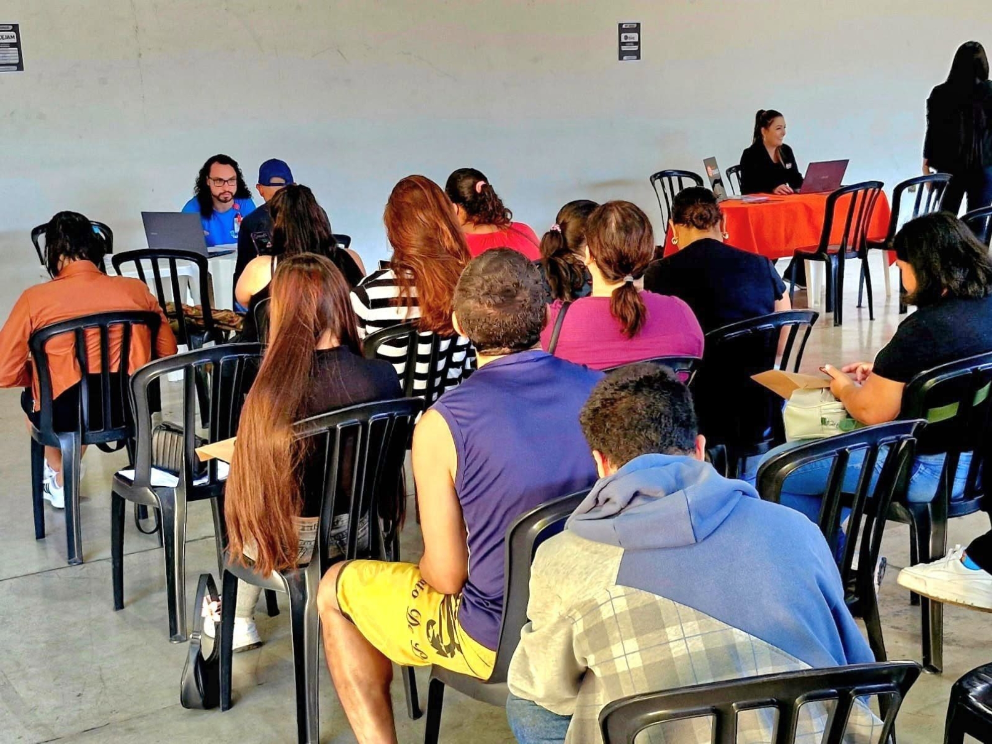 Candidatos participam do Feirão do Emprego de São Roque, iniciativa que aproxima trabalhadores e empresas, oferecendo oportunidades de contratação e fortalecendo o acesso ao mercado de trabalho. 

Crédito: Prefeitura De São Roque 