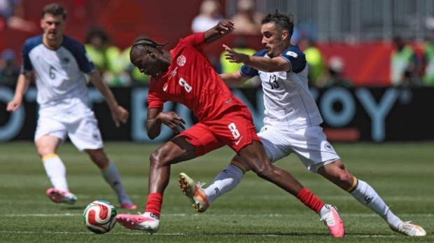 Canadá x Bósnia (Foto: Cole Burston / AFP)