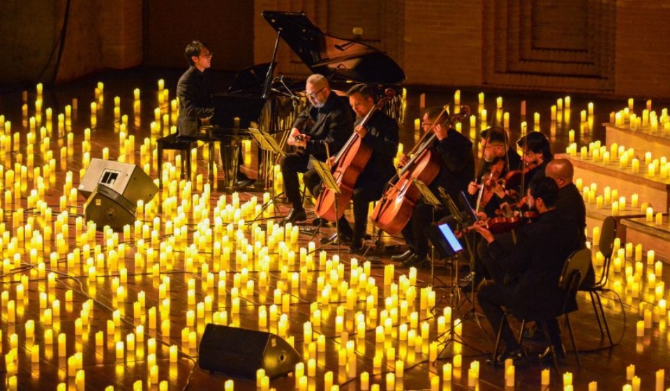 Atmosfera intimista e emocionante marca o Concerto à Luz de Velas – A Música do Cinema, no Teatro Municipal Glória Giglio, em Osasco.

Crédito: Divulgação