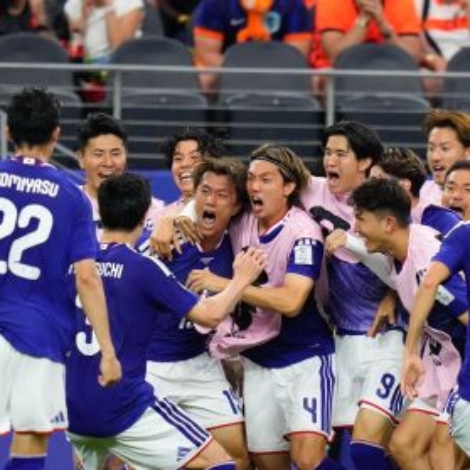 Gol do Japão contra a Holanda na Copa do Mundo • NurPhoto via Getty Images