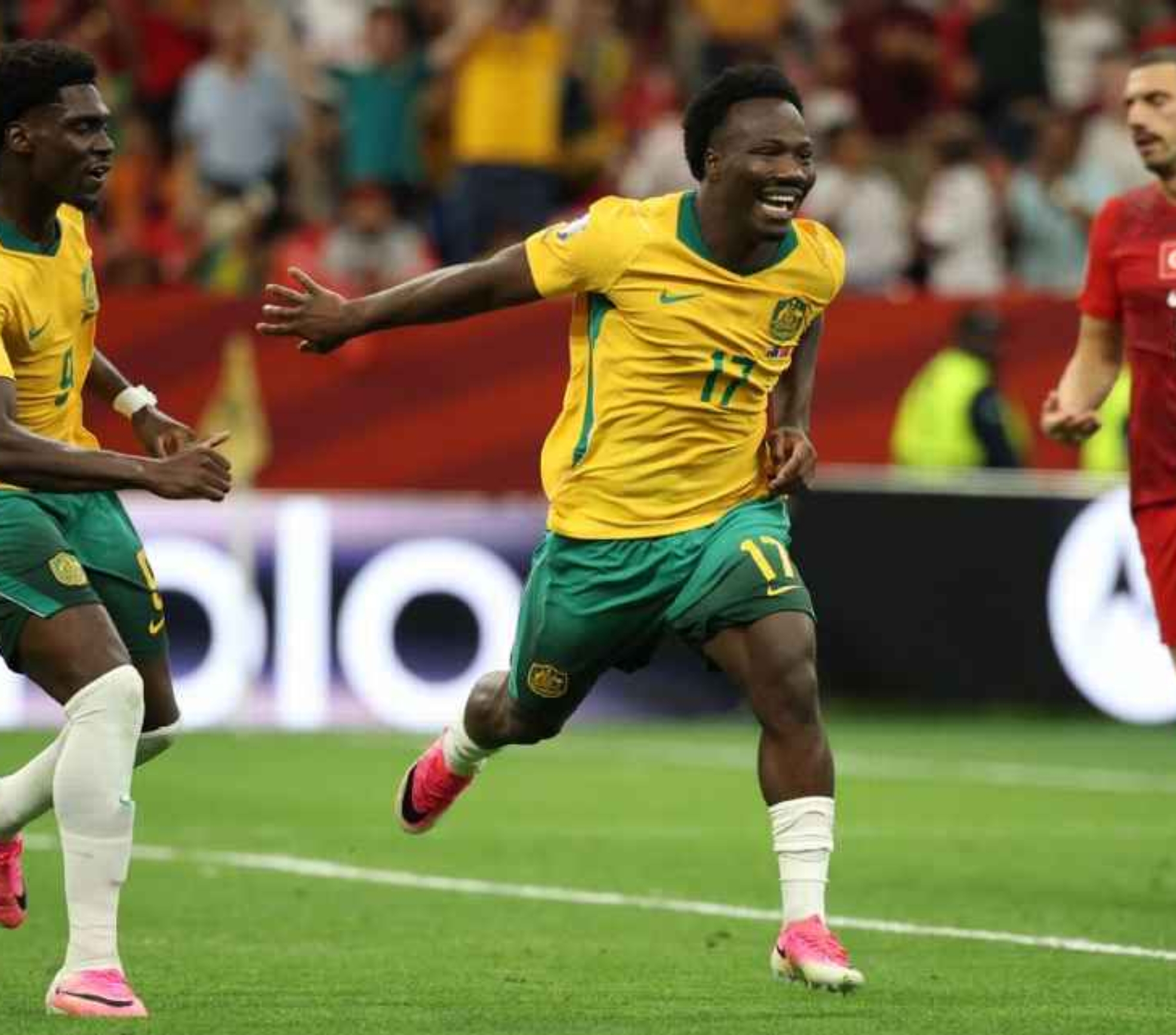 Irankunda comemora o primeiro gol da Austrália sobre a Turquia Jared C. Tilton - FIFA/FIFA via Getty Images