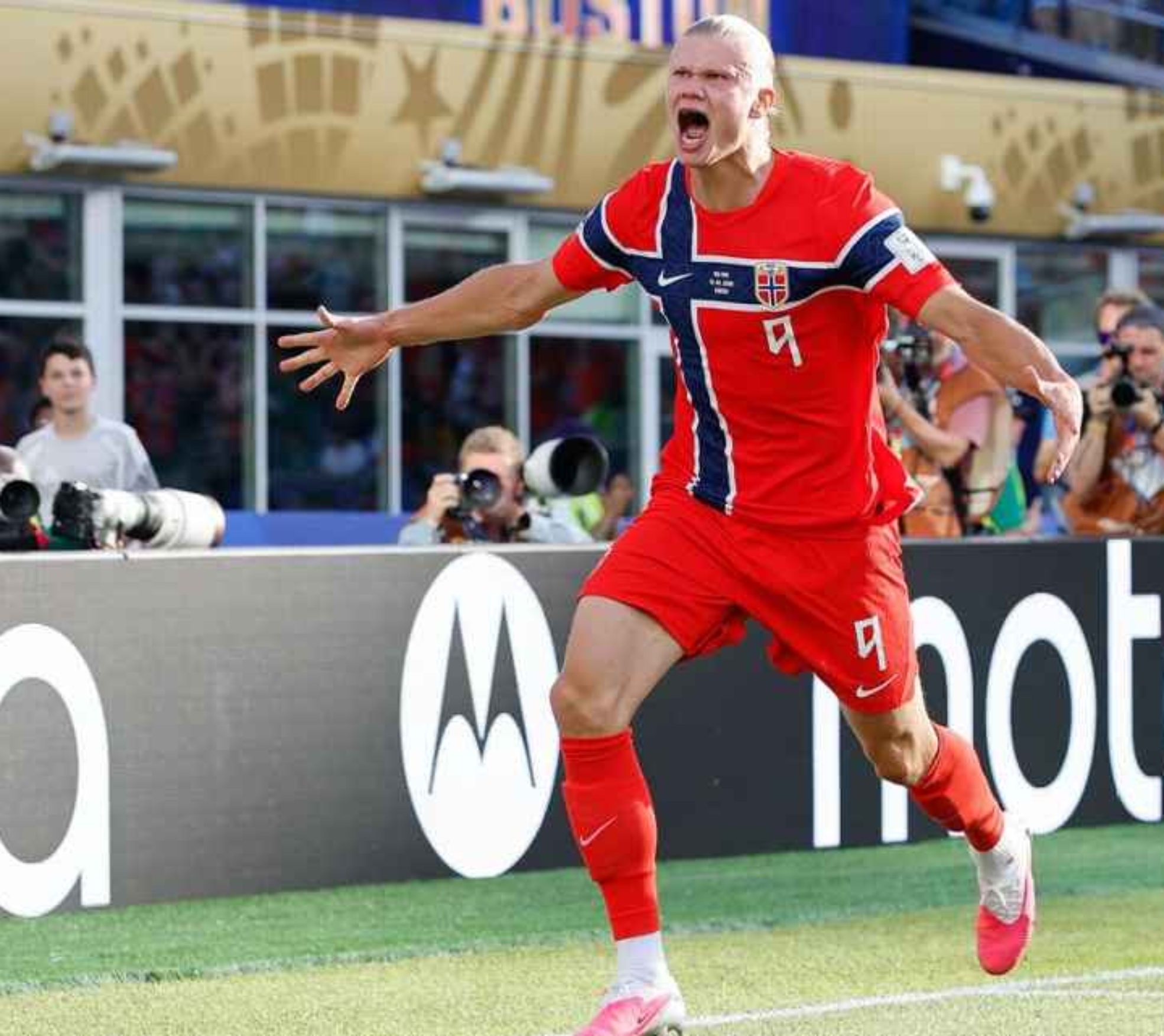 Haaland marcou dois gols na vitória da Noruega sobre o Iraque M. Anthony Nesmith/Icon Sportswire via Getty Images