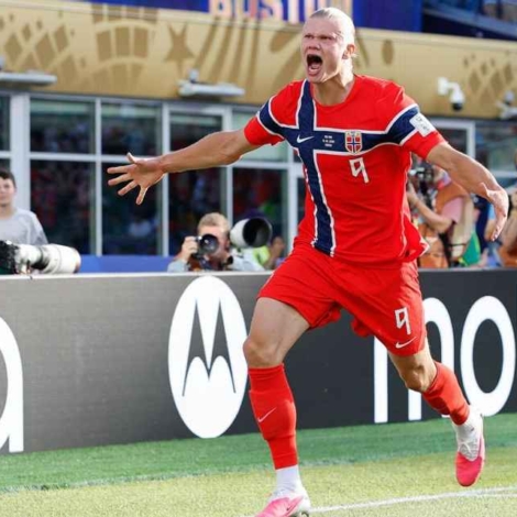 Haaland marcou dois gols na vitória da Noruega sobre o Iraque M. Anthony Nesmith/Icon Sportswire via Getty Images