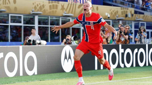 Haaland marcou dois gols na vitória da Noruega sobre o Iraque M. Anthony Nesmith/Icon Sportswire via Getty Images
